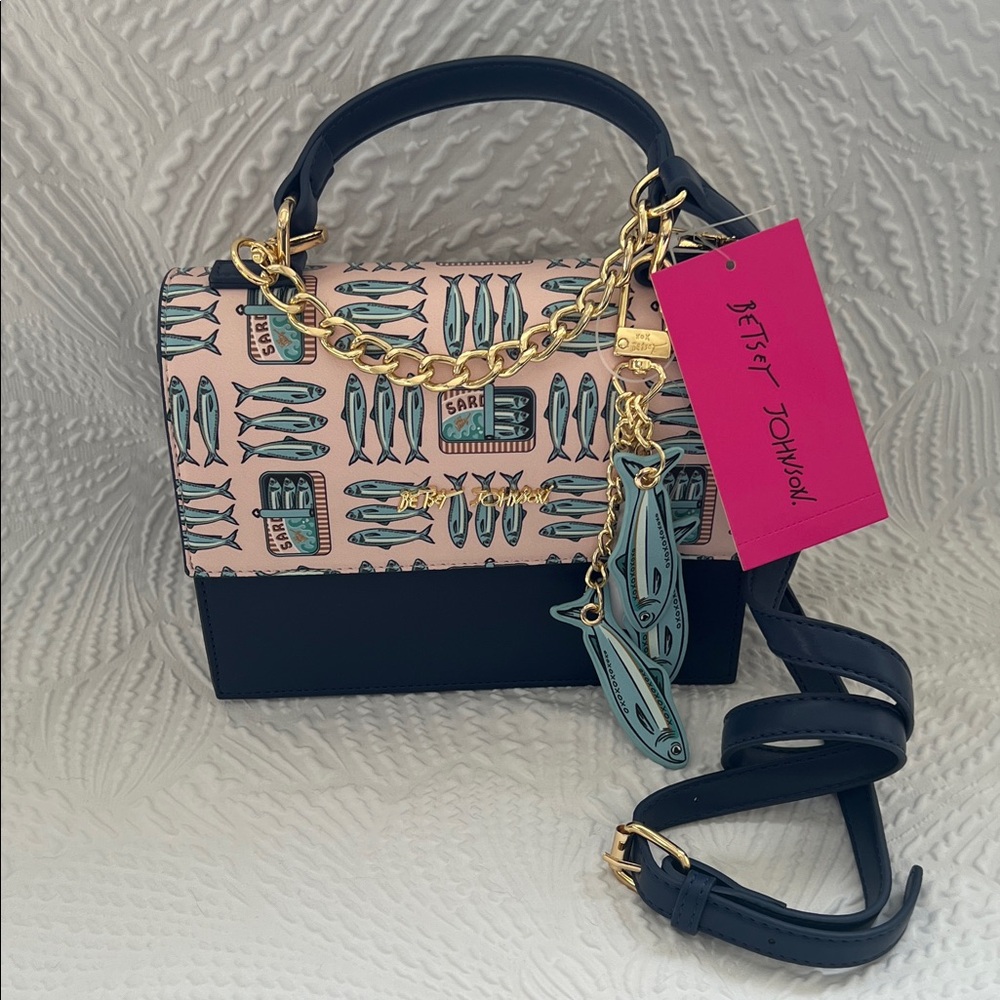 Viral 🐟 NWT Betsey Johnson Canned Sardines Fish Patterned Navy and Pink Bag!!!!